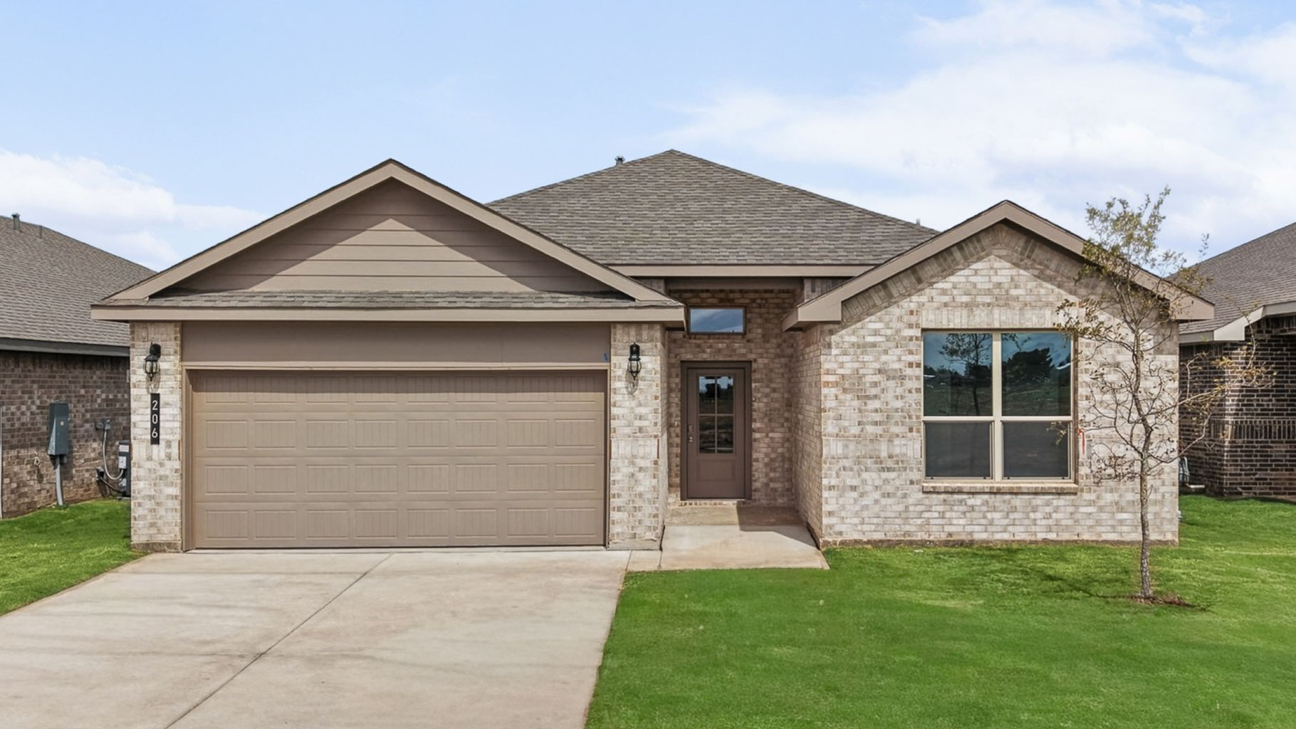 Single story briuck home in Wolfforth Texas