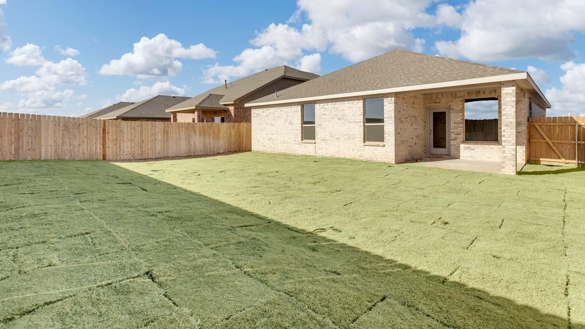 Spacious private fenced patio