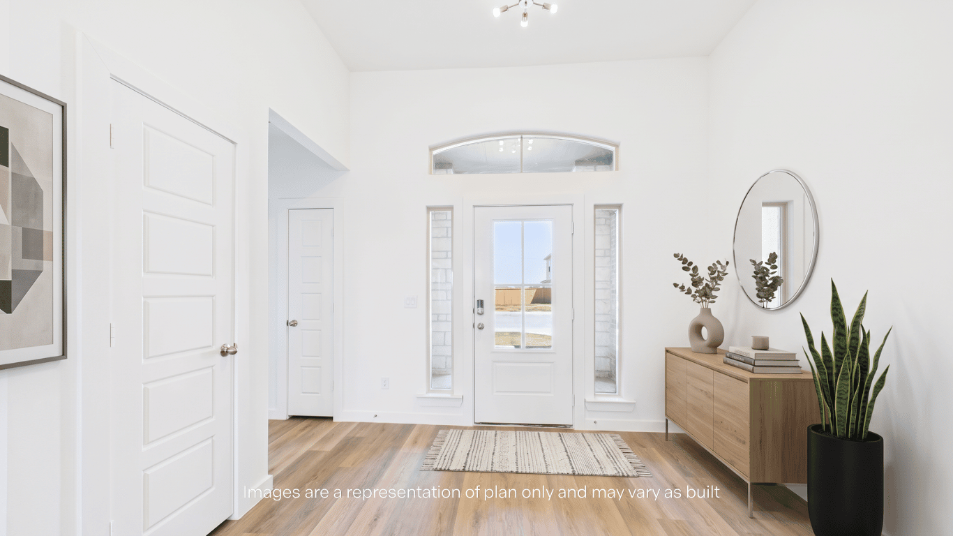 Entrance foyer with amle light