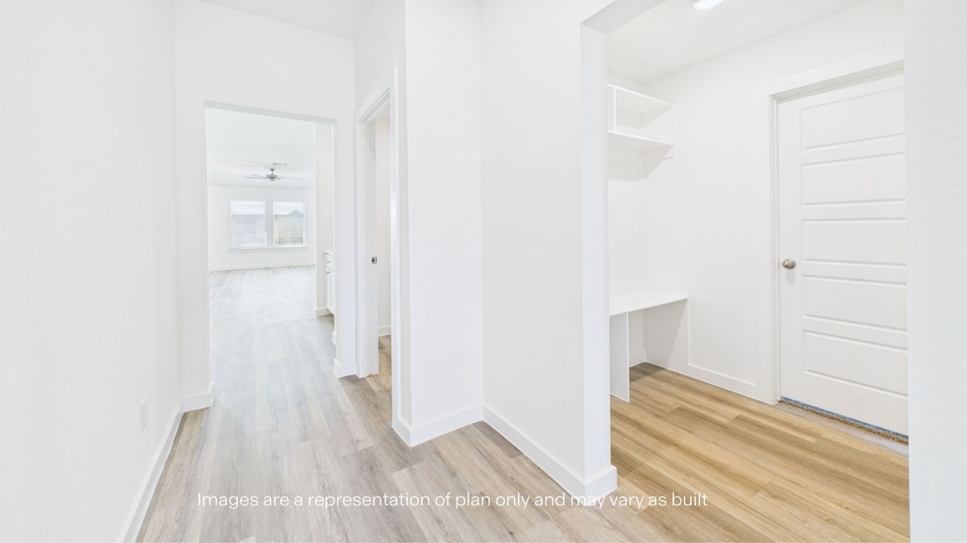 Entrance hallway with mudroom to the side