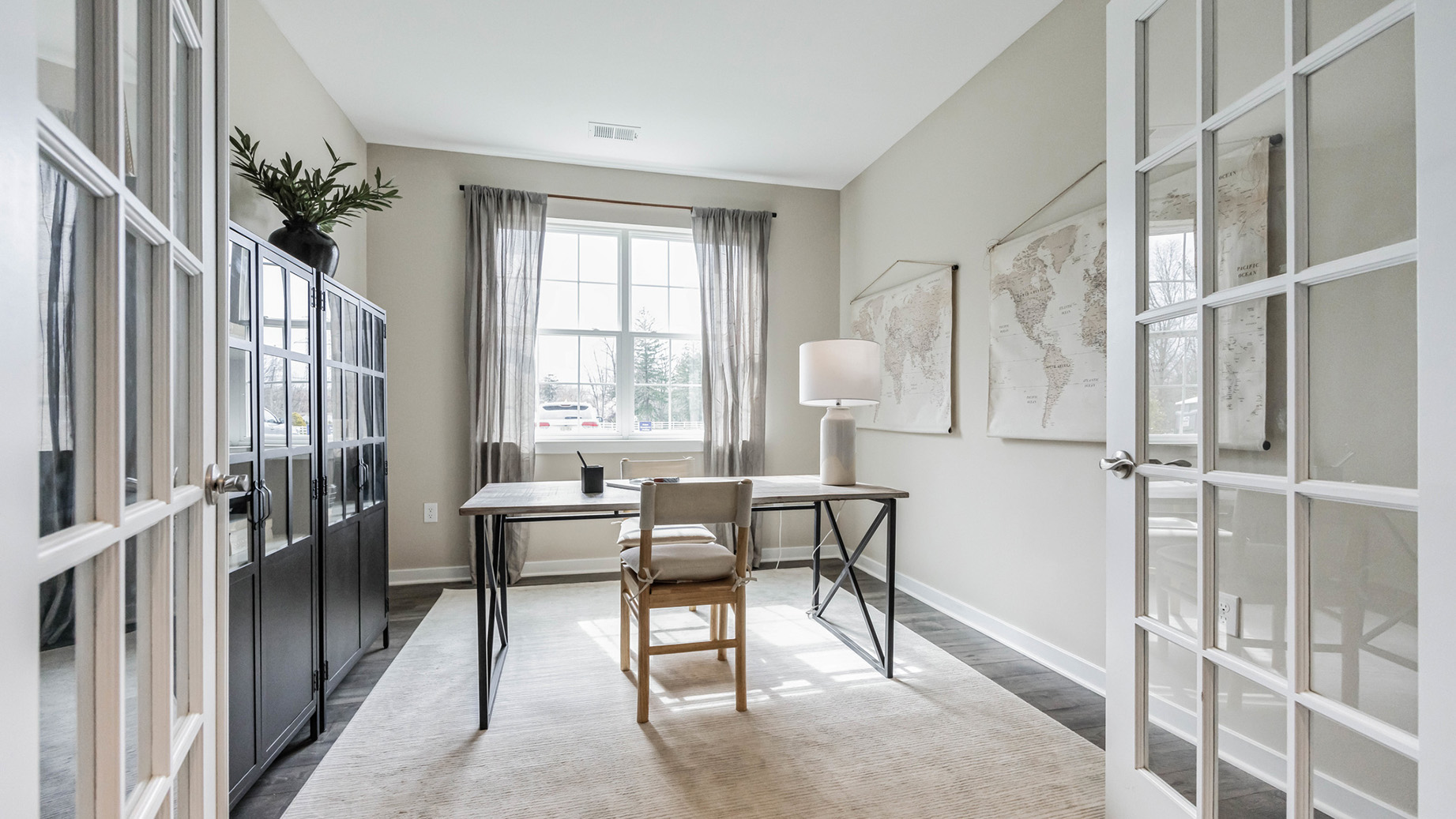 flex room being used as a home office