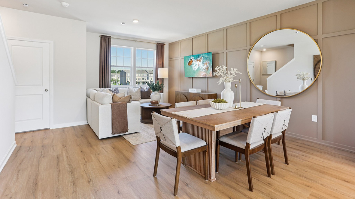 beautiful dining table and modern decor