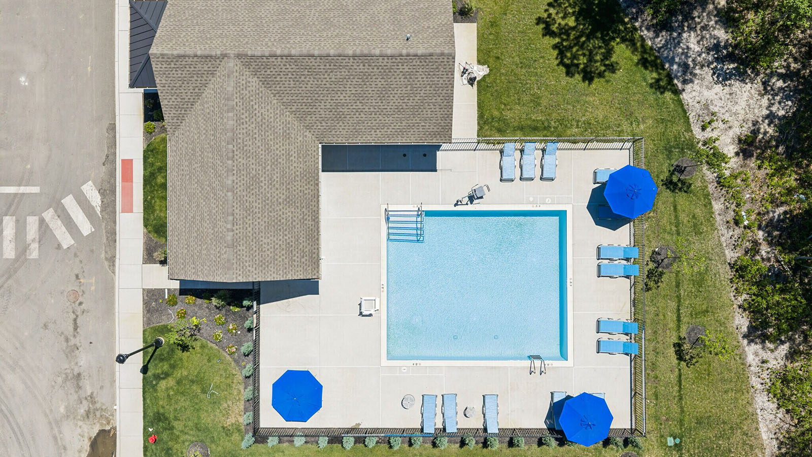 eagle eye view of Ocean isle pool house and pool