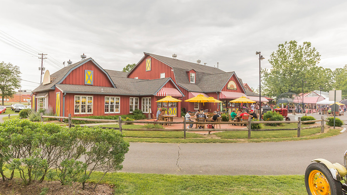 Johnson's Corner Famers market