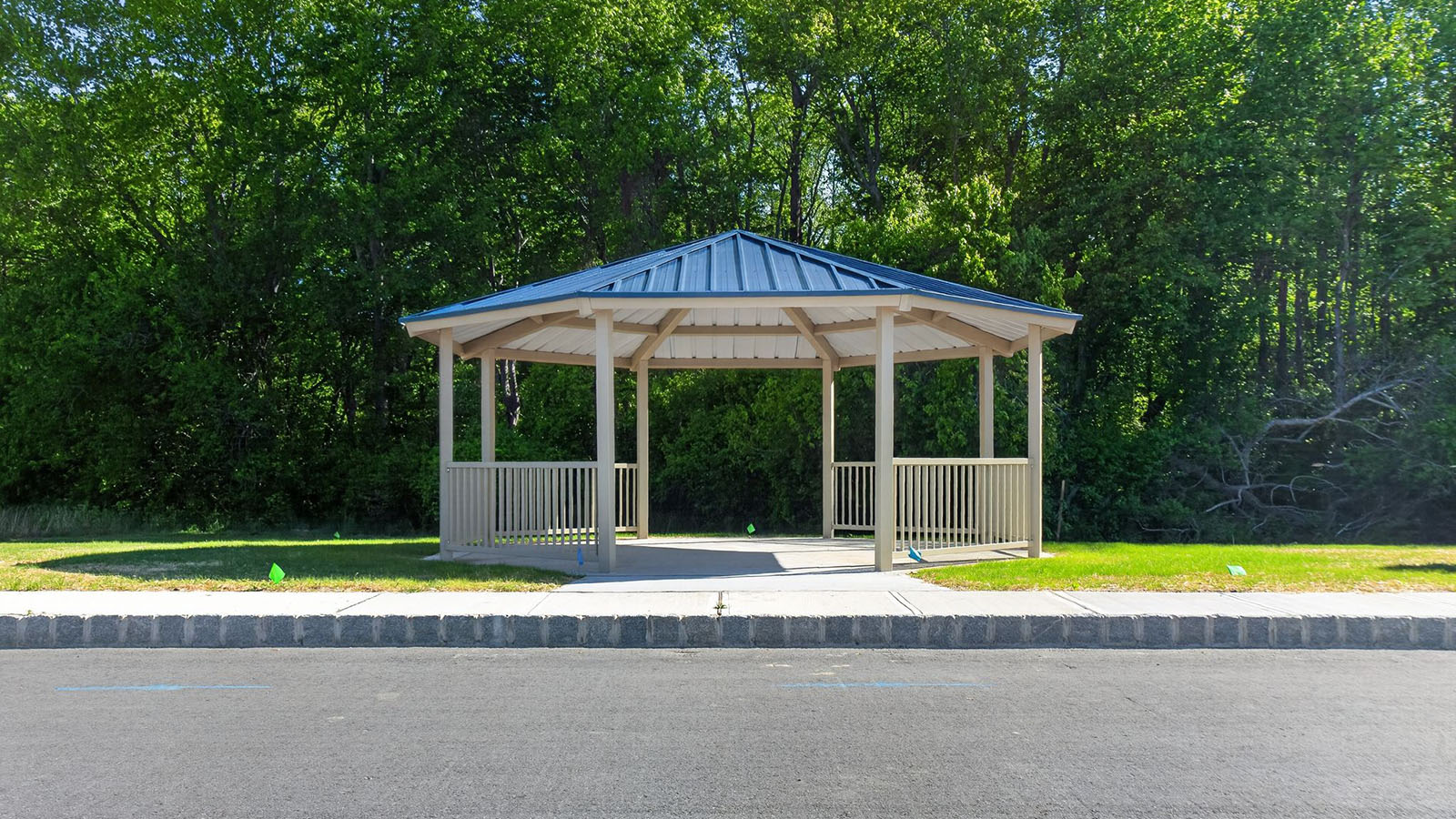 Gazebo at Coastal Crossing