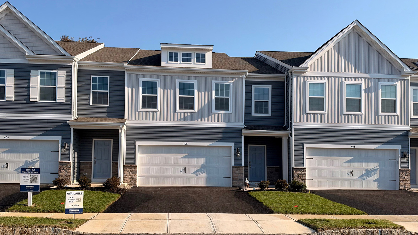 404 Scotty Blvd exterior