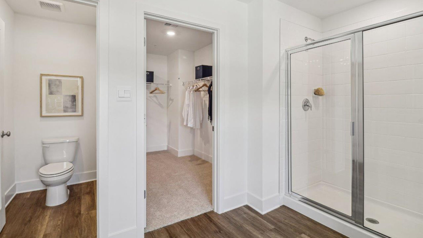 full bath and walk in closet