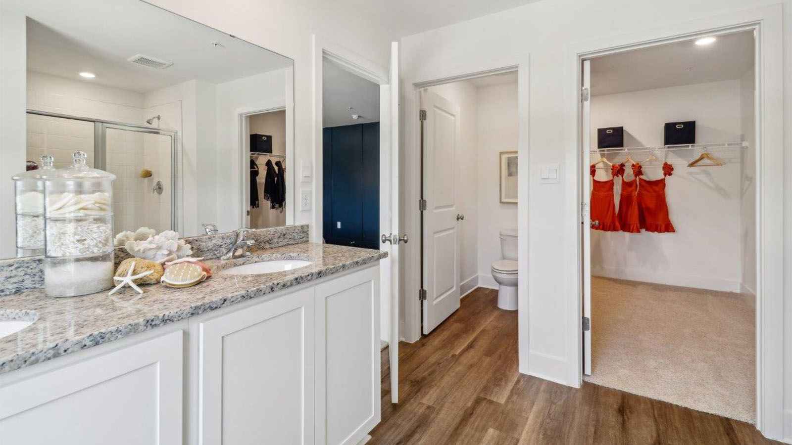 full bathroom and walk in closet off the primary bedroom