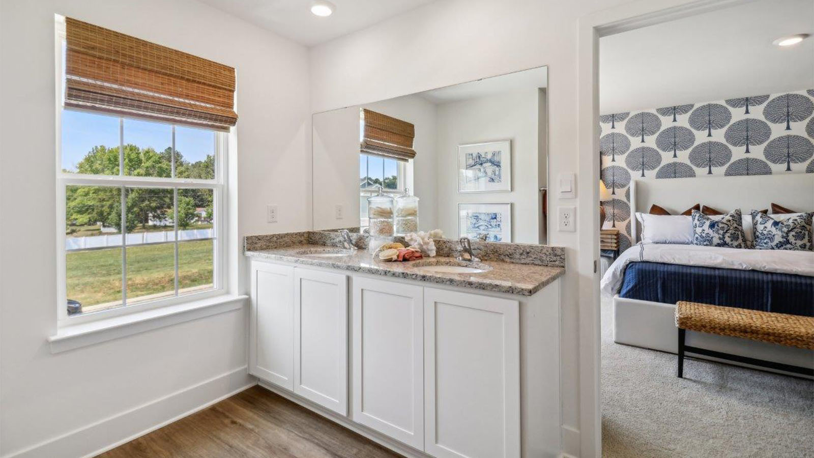 large full bathroom and walk in closet off the primary