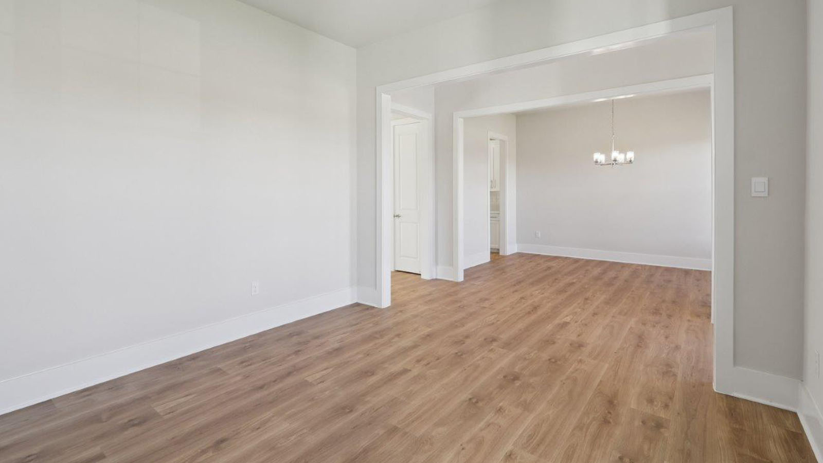 flex room or dining room off the main entrance