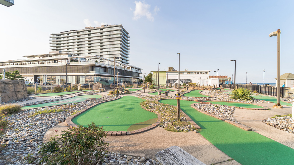 Monmouth county area photos of a mini golf course