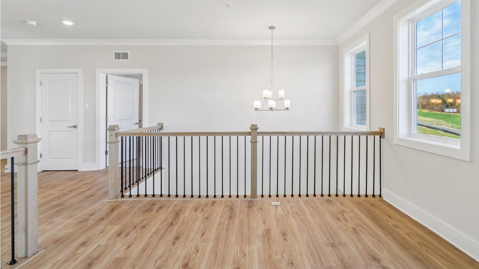 upstairs landing to the loft