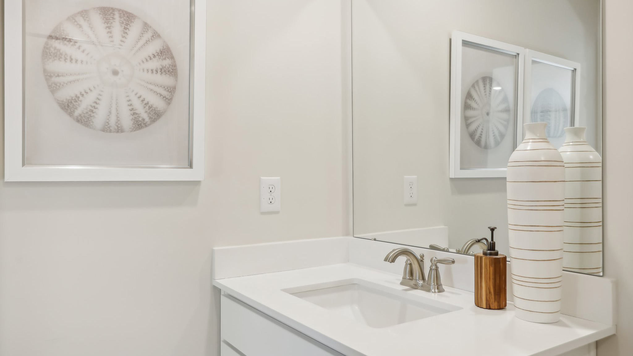 hall full bath