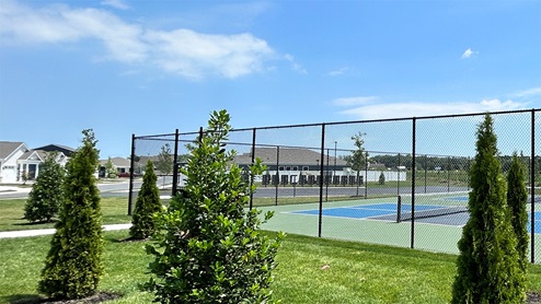 There are pickleball courts at Headwater Cove.