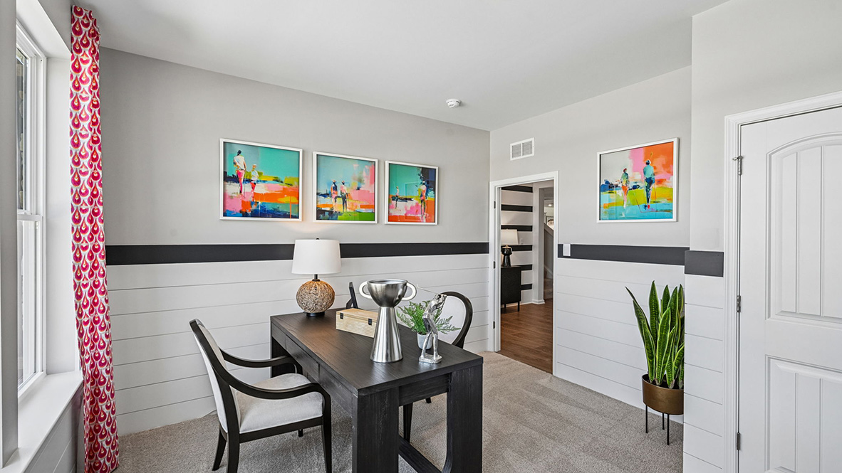 The welcoming foyer separates to afford privacy to the two spacious guest bedrooms.