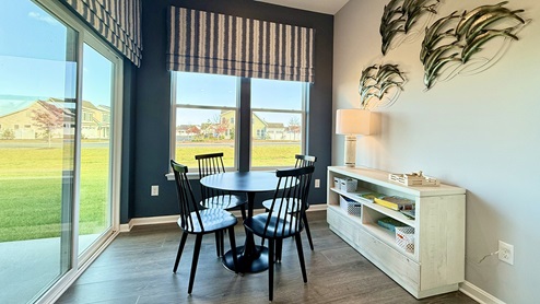 Azalea breakfast nook