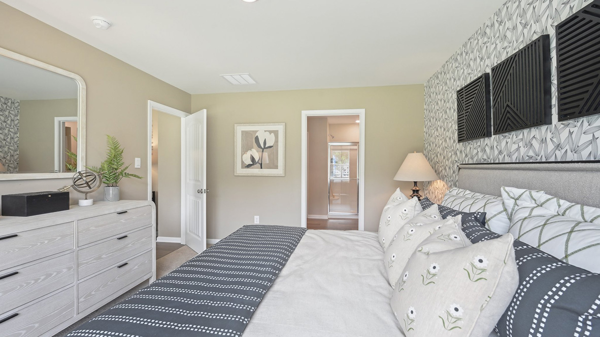 The primary bedroom has an en suite bathroom.