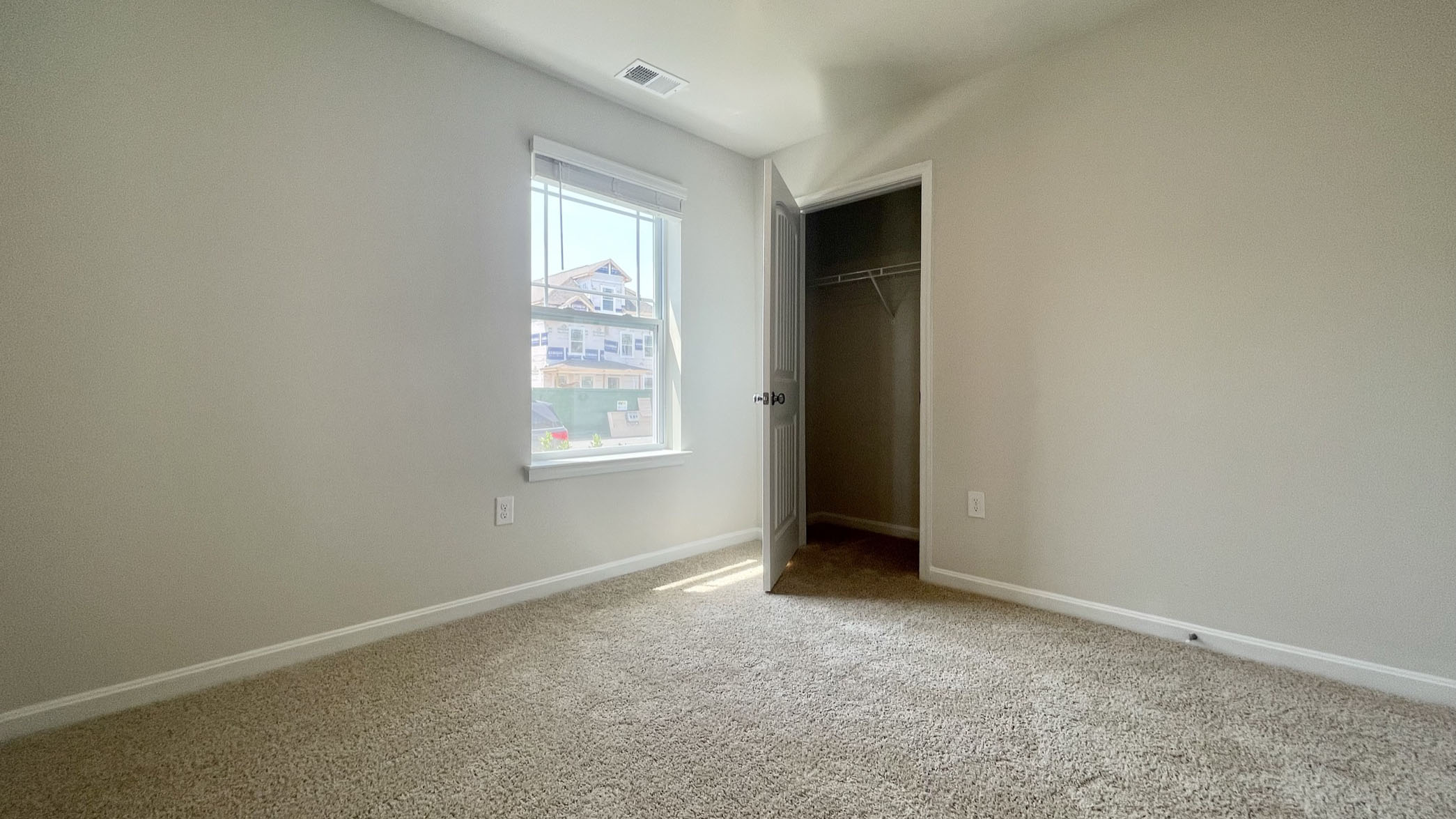 There are three sizeable secondary bedrooms located down the front hallway.