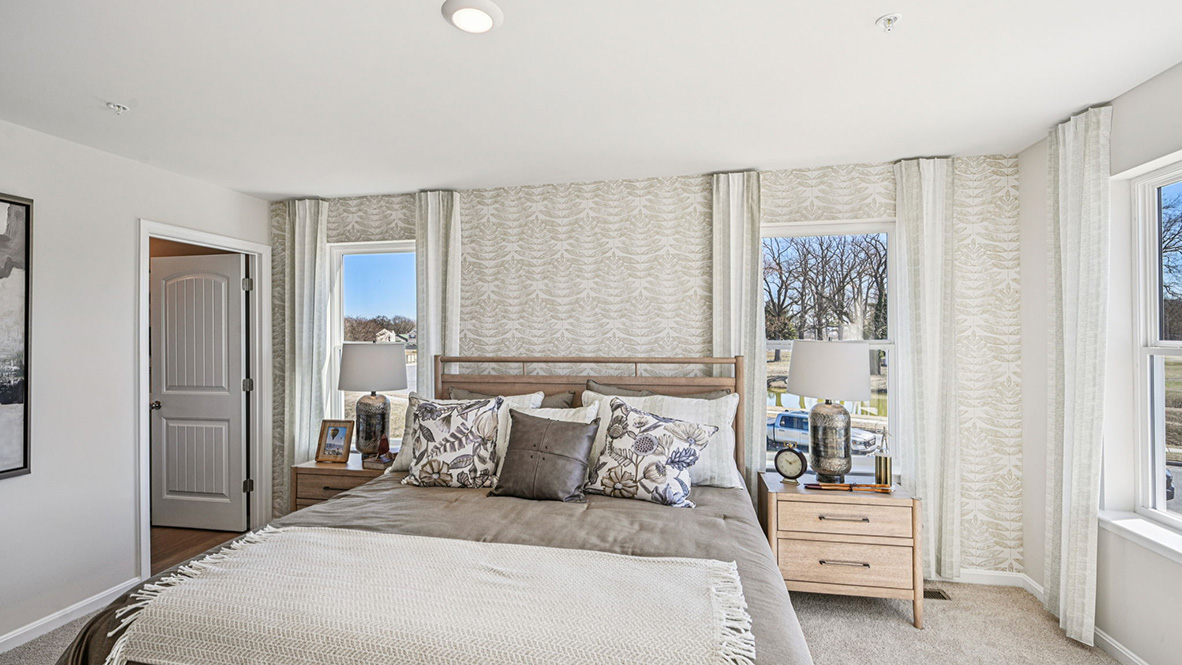 Upstairs, the spacious main bedroom comes complete with a modern bathroom with a double bowl vanity, and generously sized walk-in shower.
