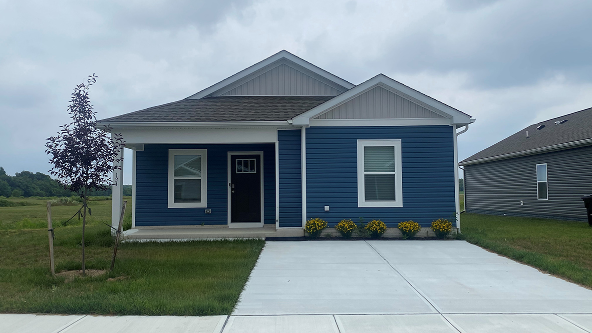 A cottage-style ranch home at 1292 Purple Orchid Loop in Salisbury, MD.