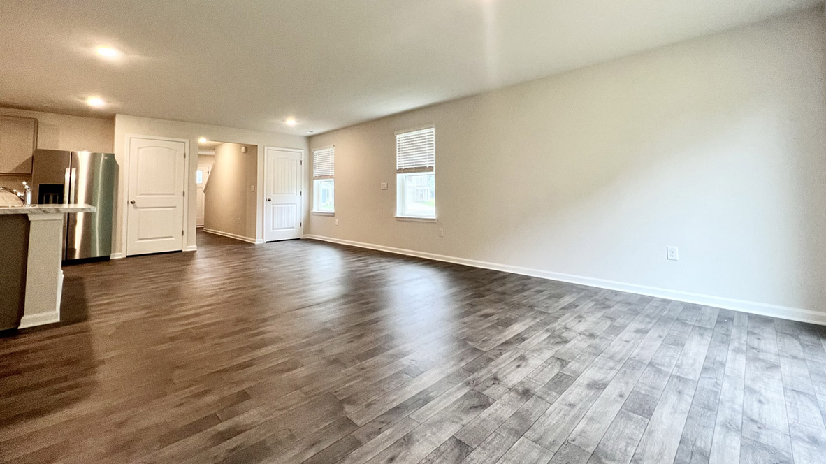 The kitchen has an eat-in dining space.