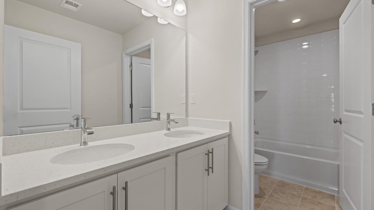secondary full bath