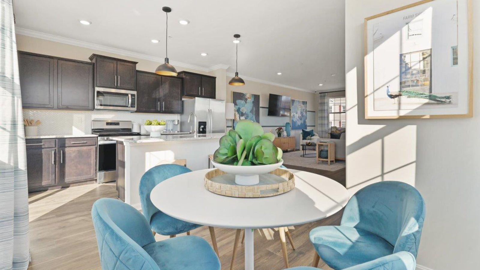 kitchen bistro table