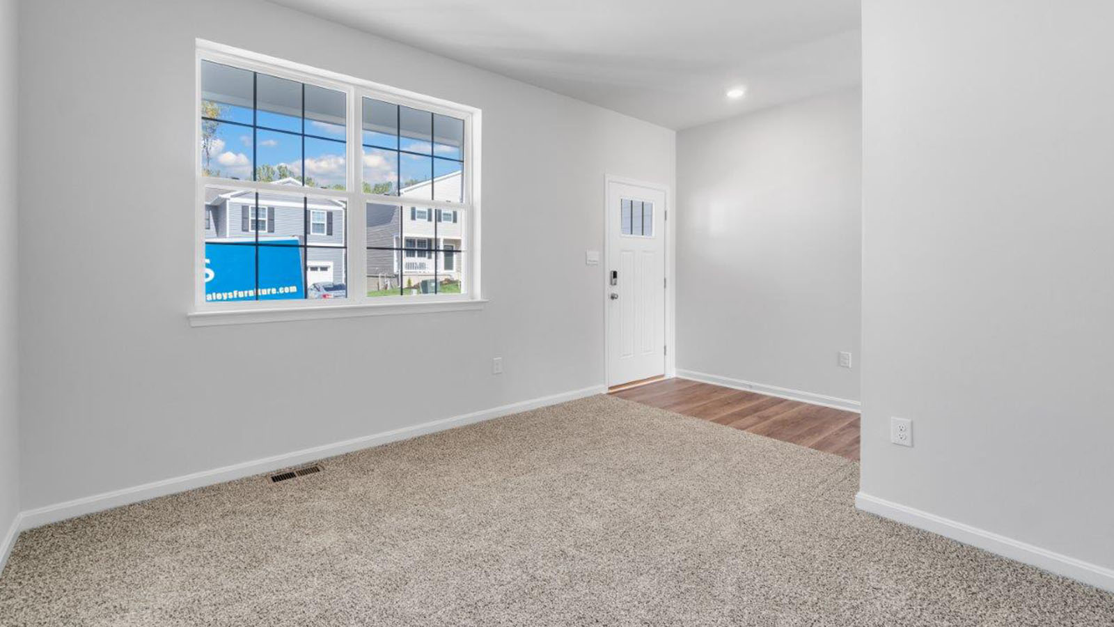 entryway leading to front flex room