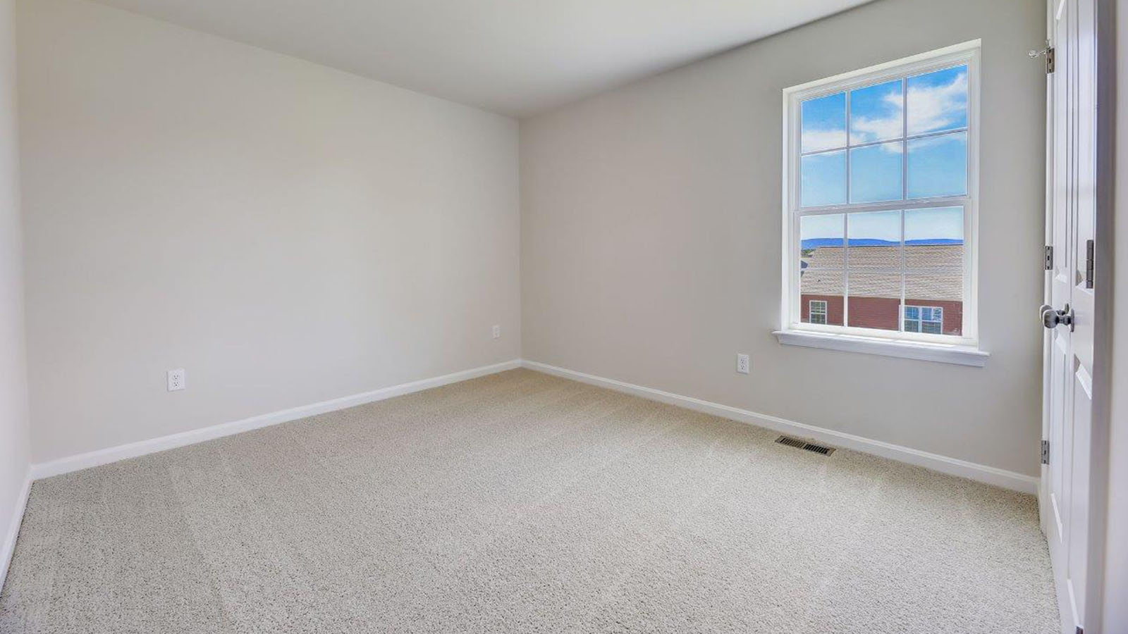 upstairs secondary bedroom