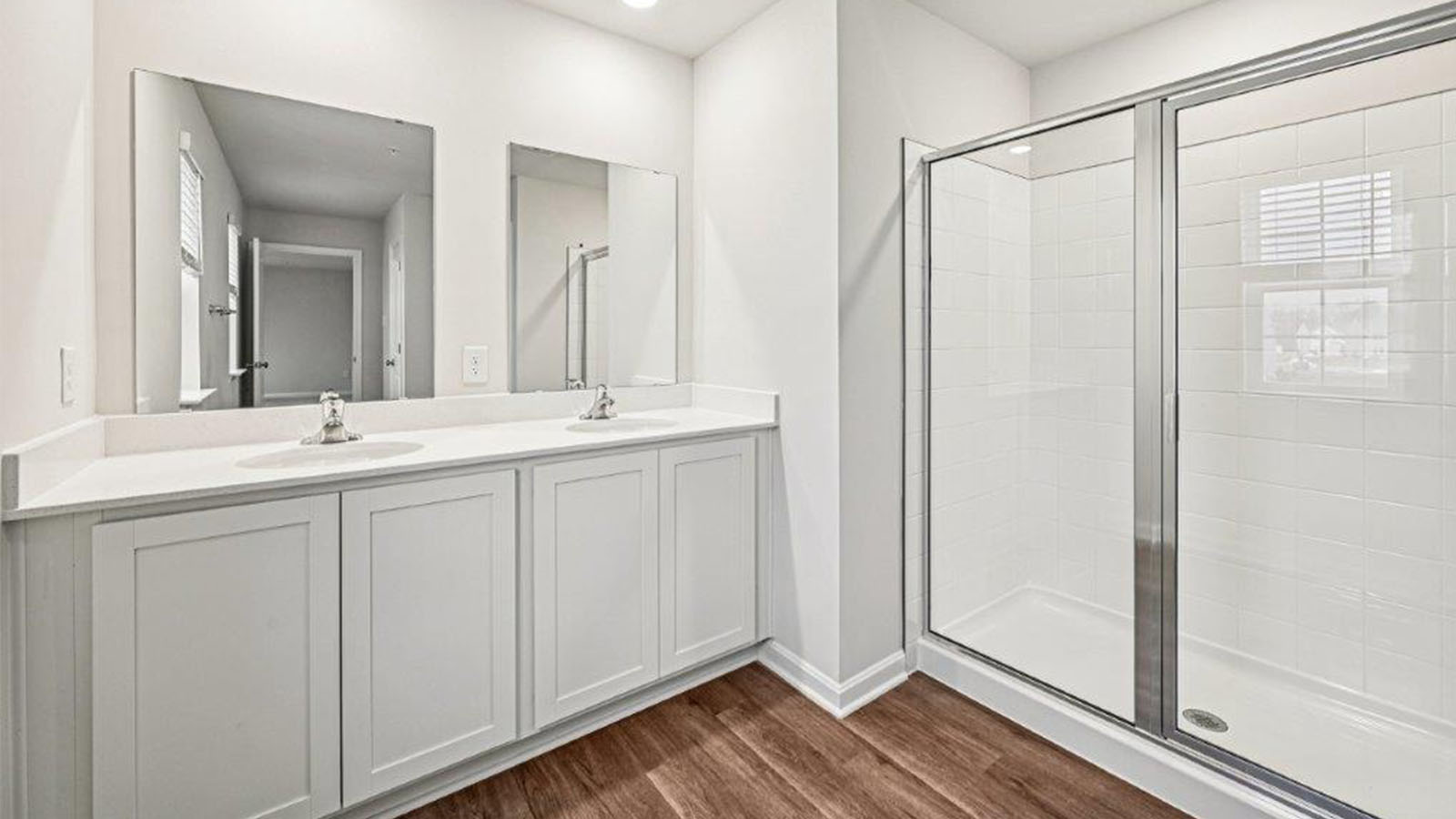 dual sinks and shower