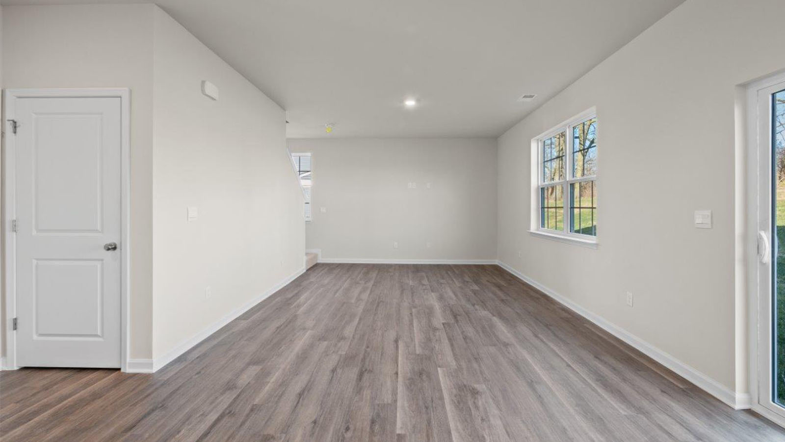 white kitchen cabinets