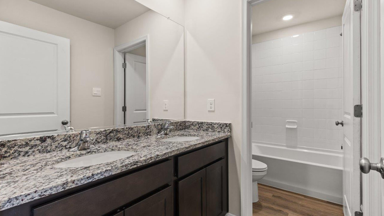 secondary full bath