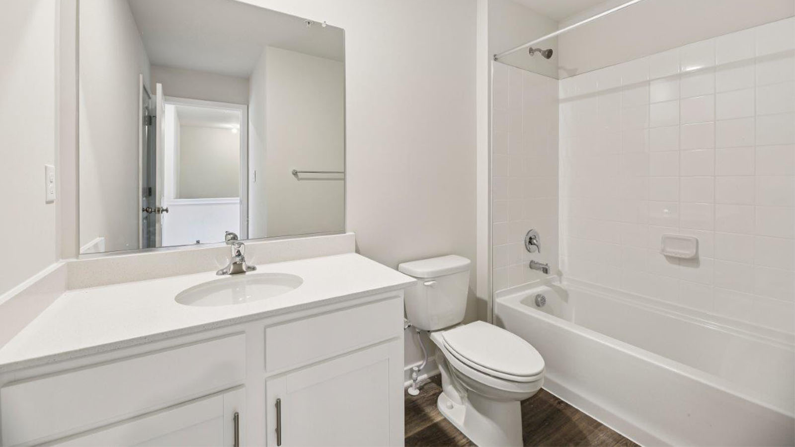 secondary full bath