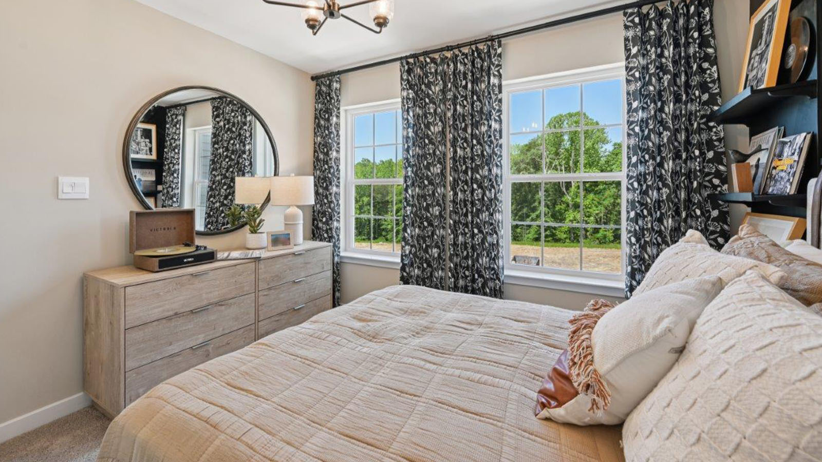 secondary bedroom