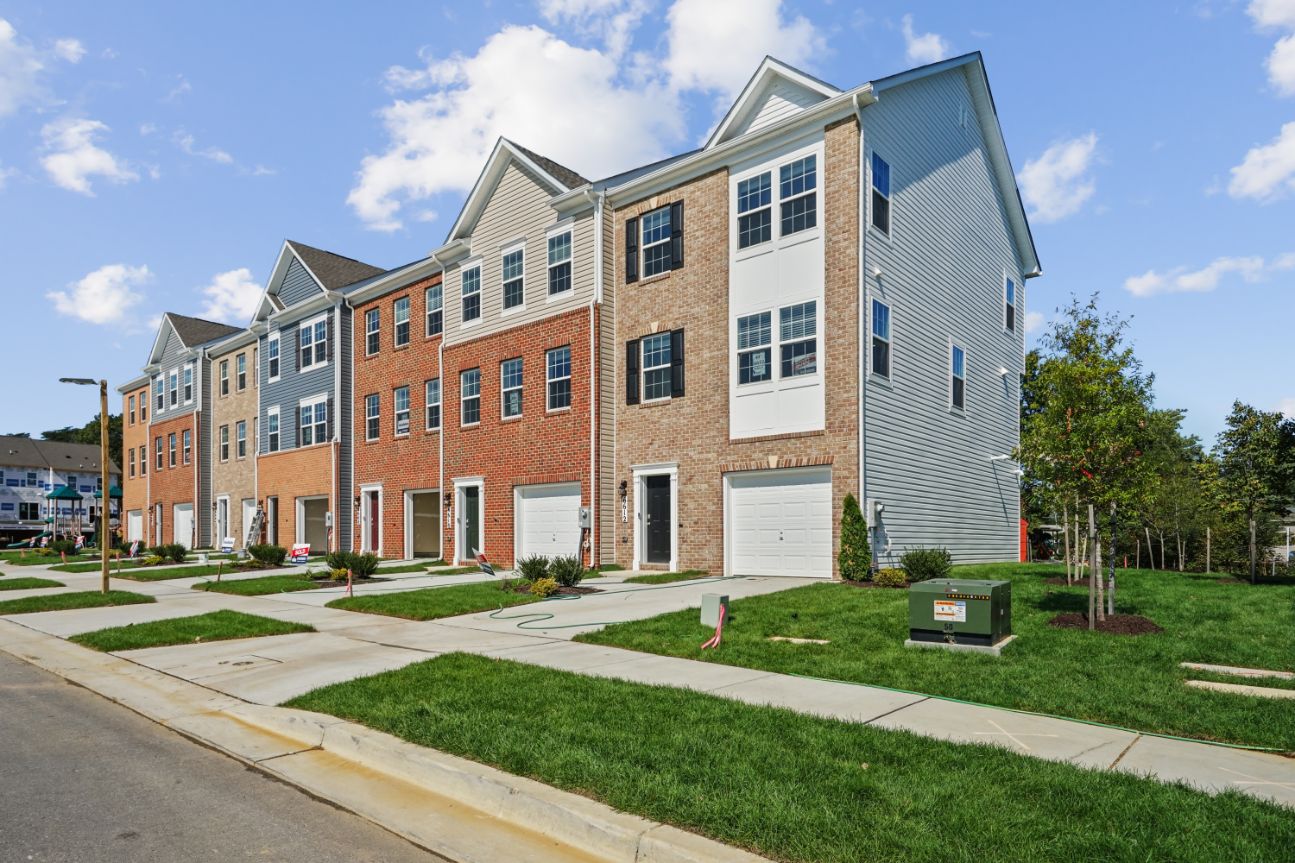 New Homes in Woodyard Station Townhomes Clinton, MD D.R. Horton