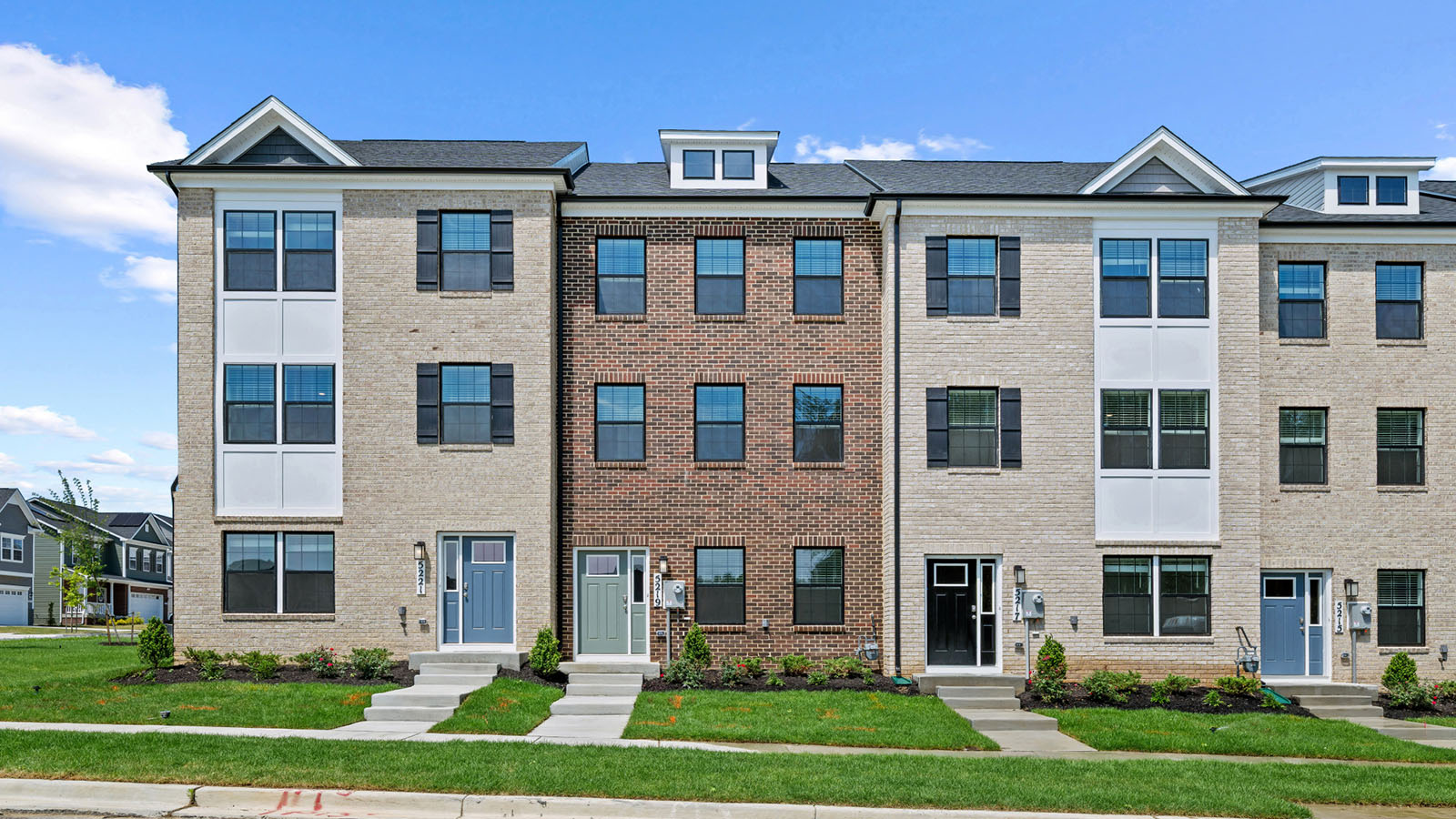 10706 MERIDIAN HILL WAY exterior