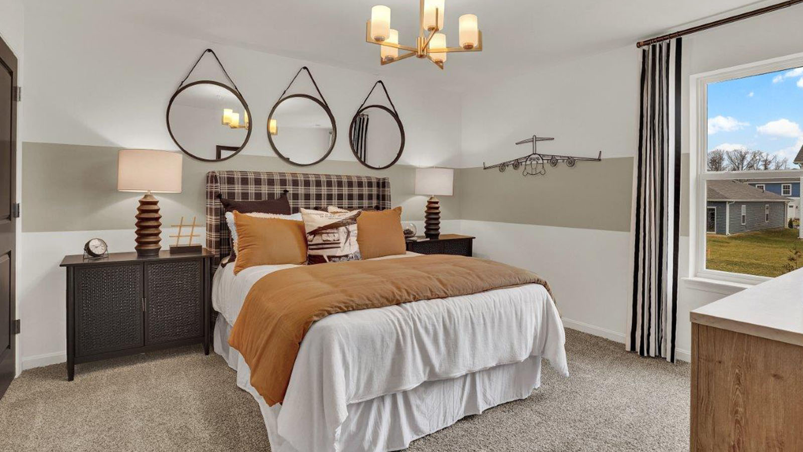 secondary bedroom