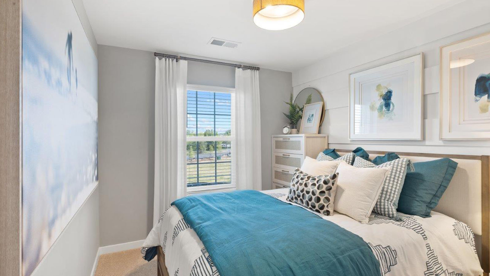 secondary bedroom