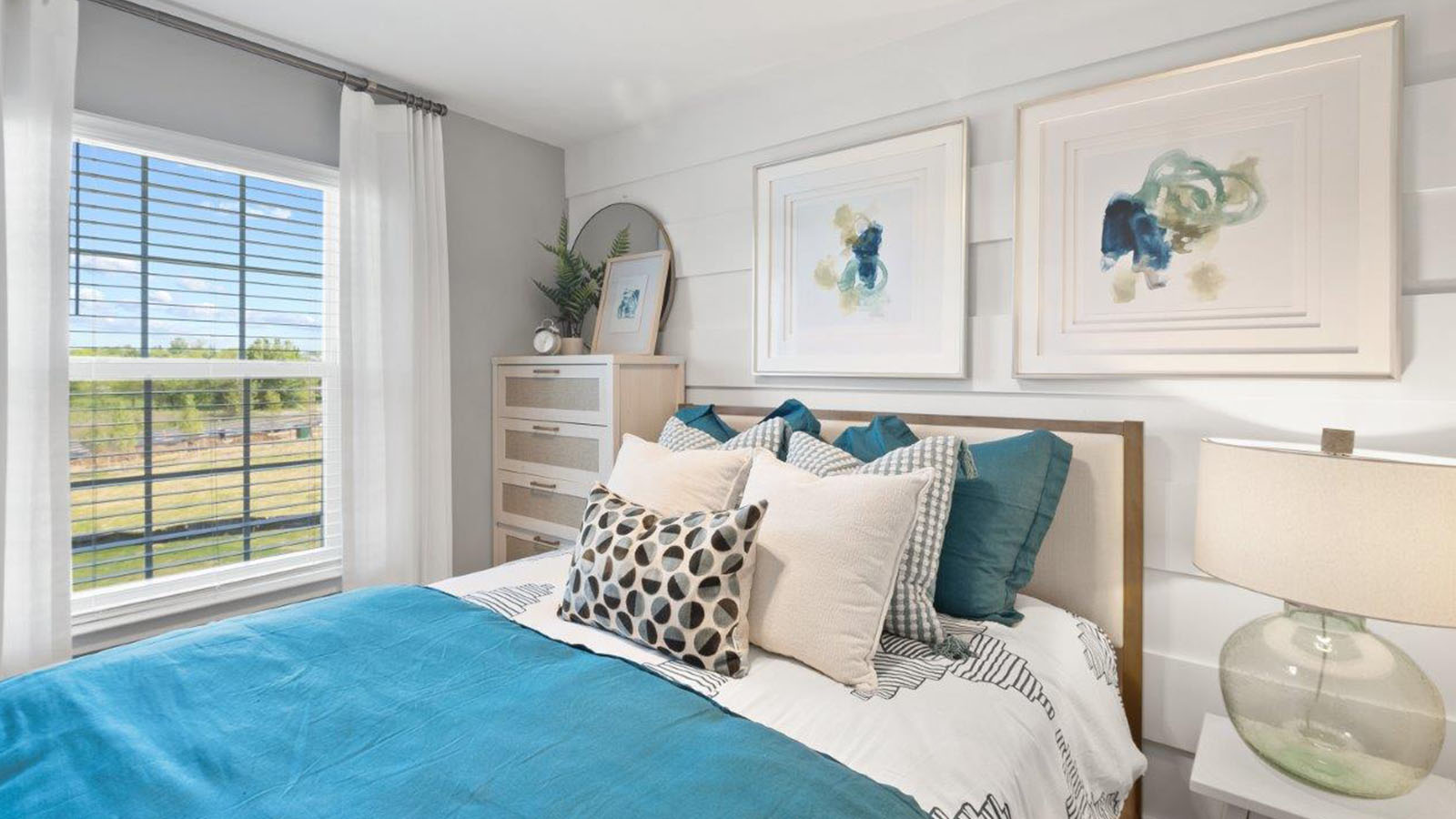 secondary bedroom