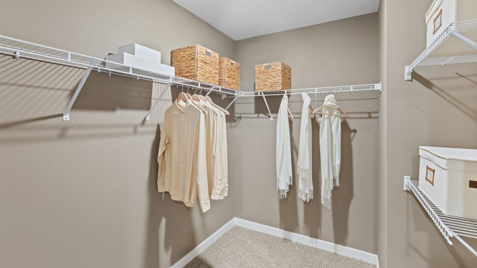 walk-in closet