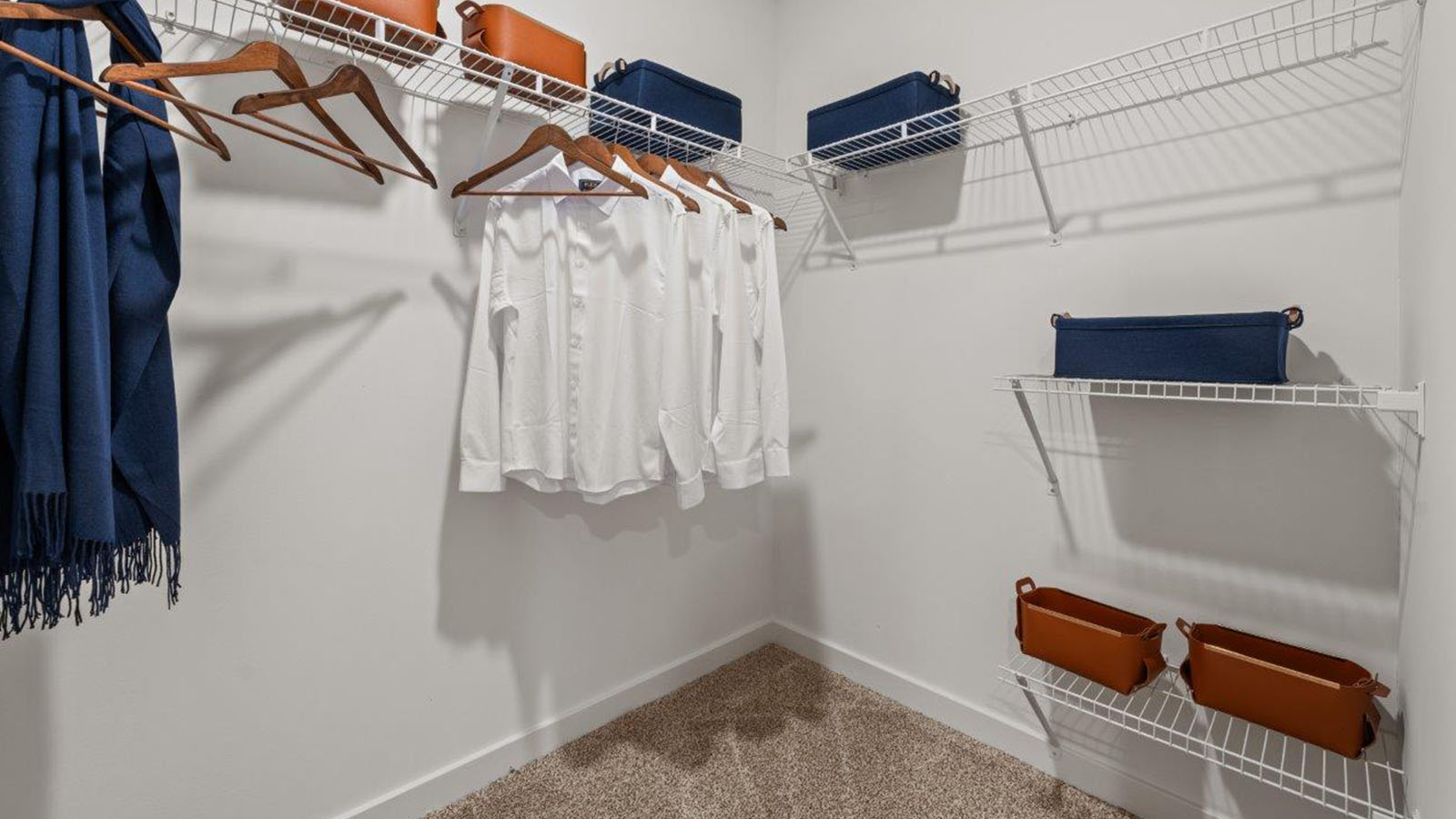 walk-in closet