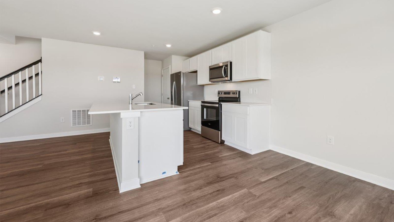 shaker style cabinets with quartz counters