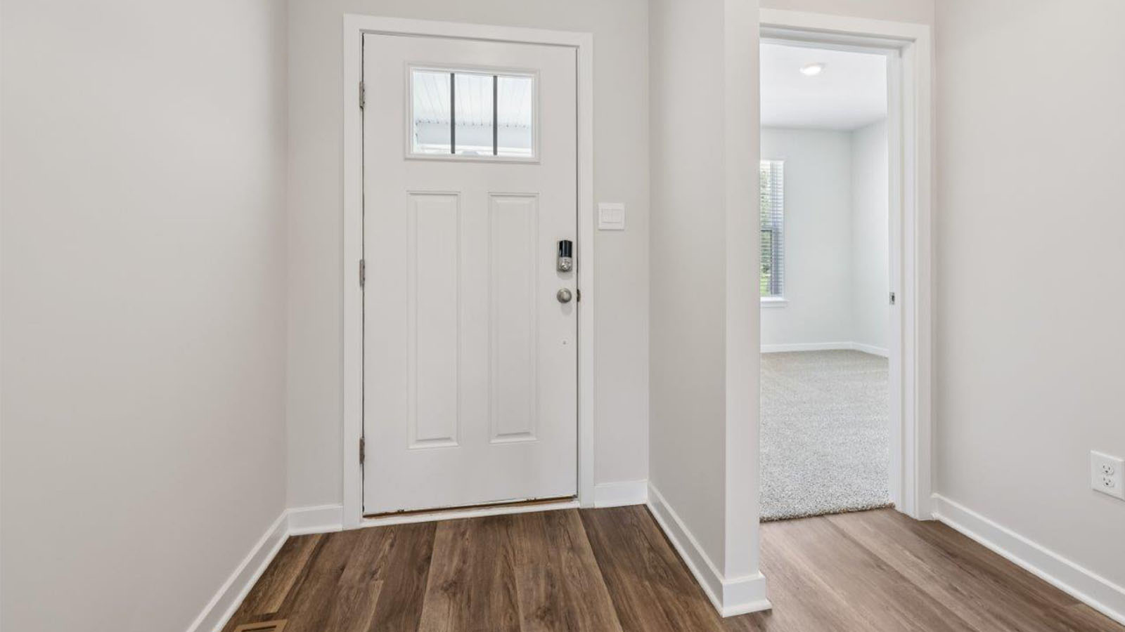 entryway leading to front flex room