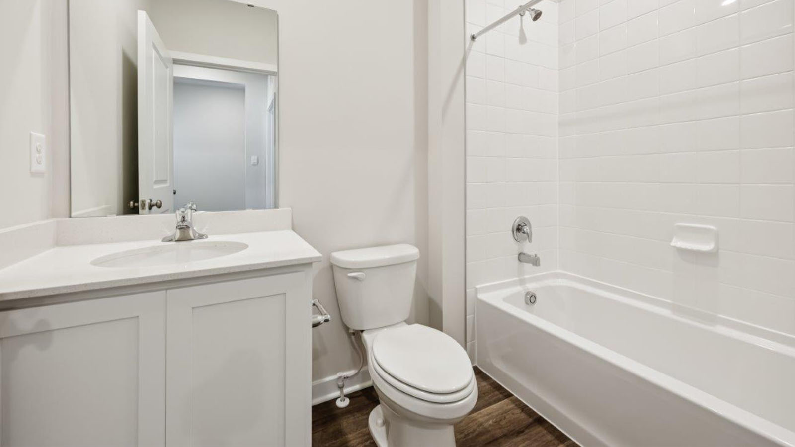 secondary full bath