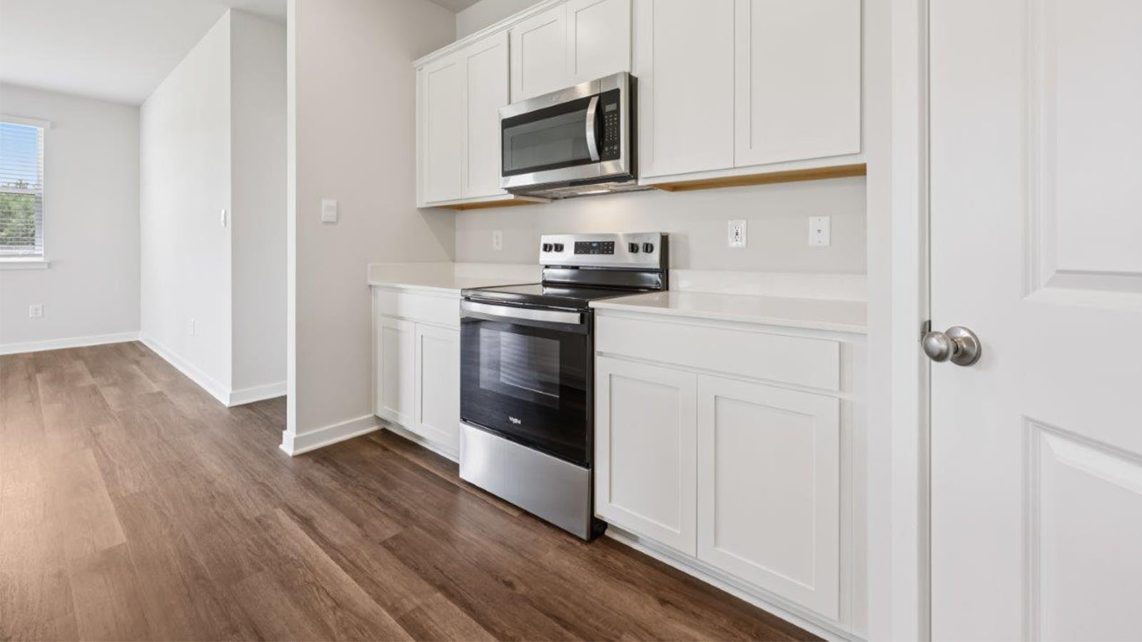 shaker style cabinets and quartz counters