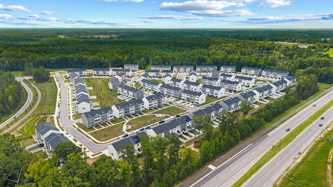aerial view of community and proximity to rosewick