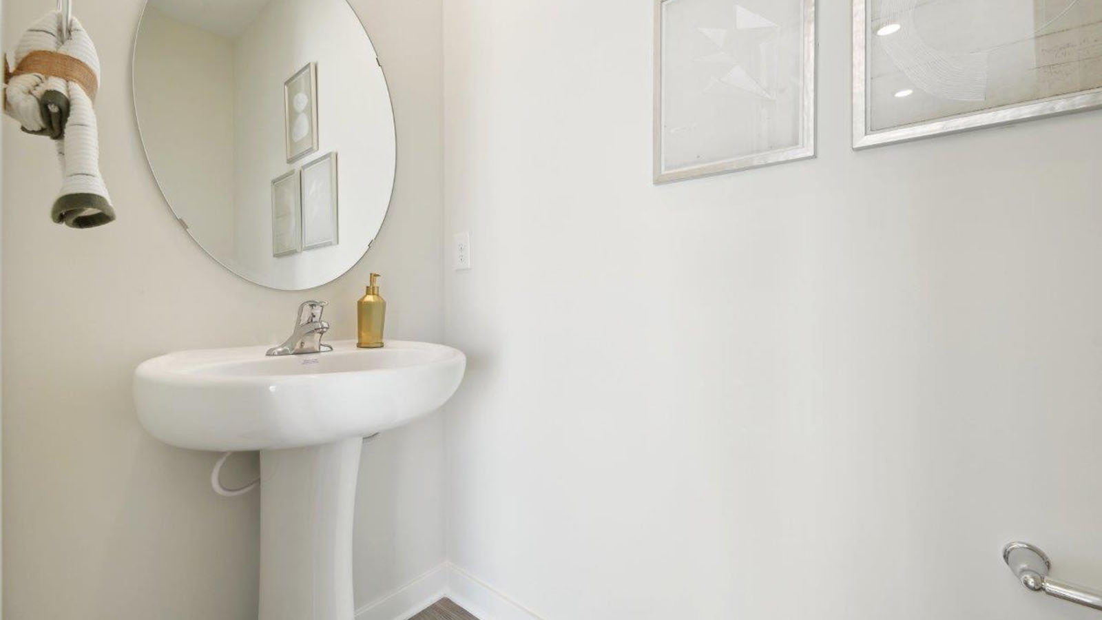 Adams Townhome 3 Beds 1 Car Garage