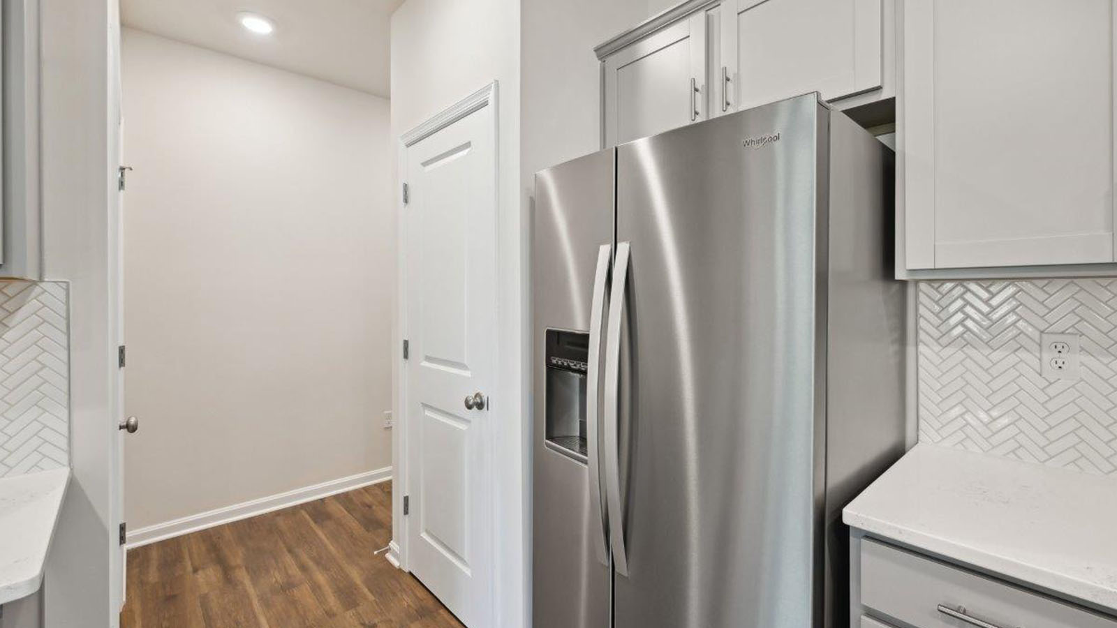 stainless steel kitchen appliances