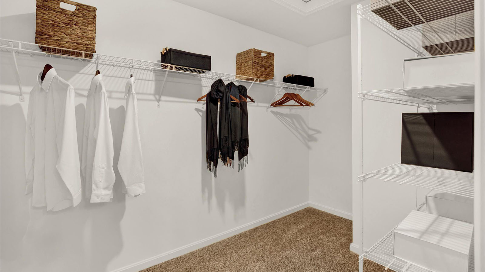walk-in closet