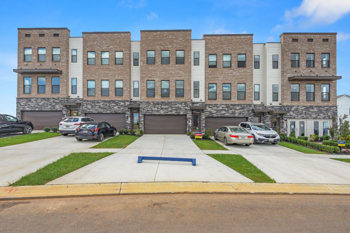 Floor Plan in Renn Quarter Frederick, MD D.R. Horton